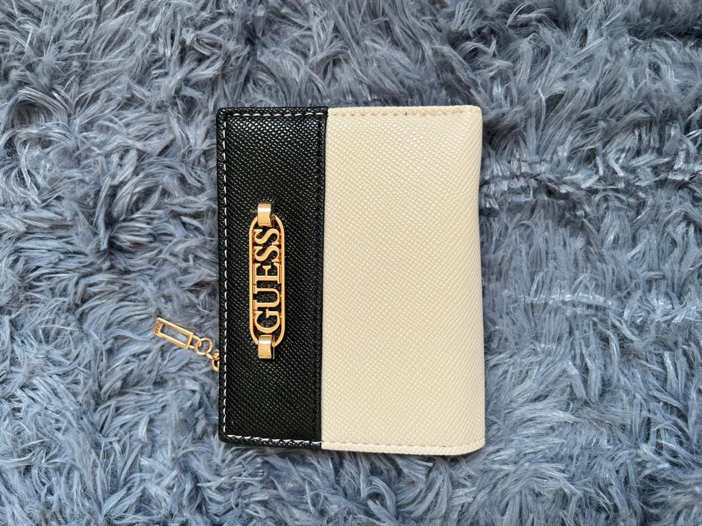 Cartera Compacta Dama GUESS® Bicolor Negro/Beige