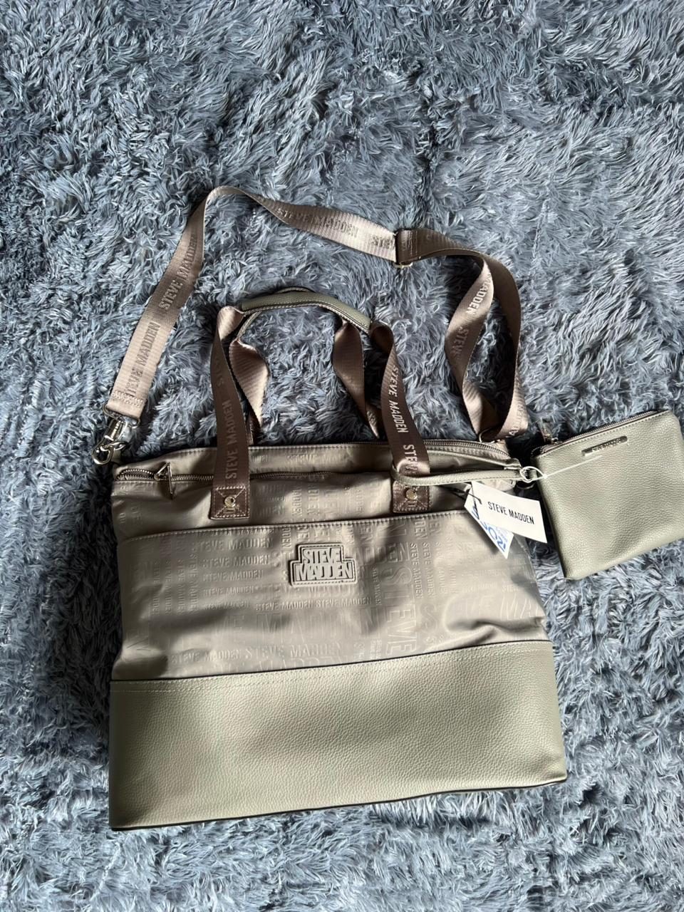 Bolsa Tote Steve Madden Gris Original con Pouch