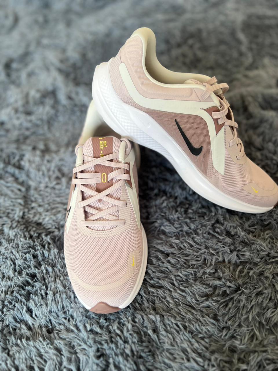 Tenis Nike Quest Mujer Rosa Nude Running – Ligeros, Cómodos y Transpirables