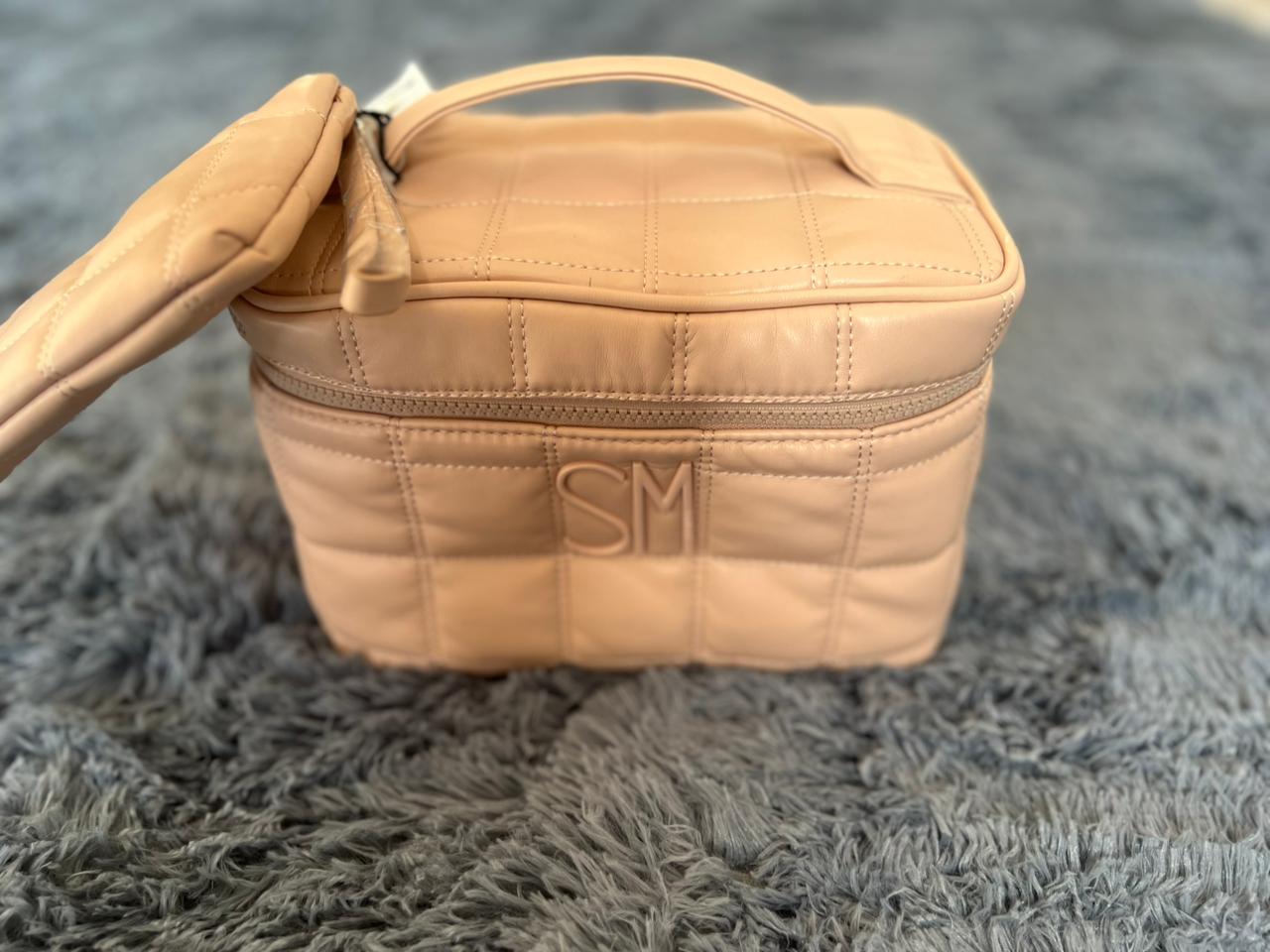 Bolsa Cosmetiquera Acolchada Rosa Steve Madden SM – Estilo Puffy Travel Case