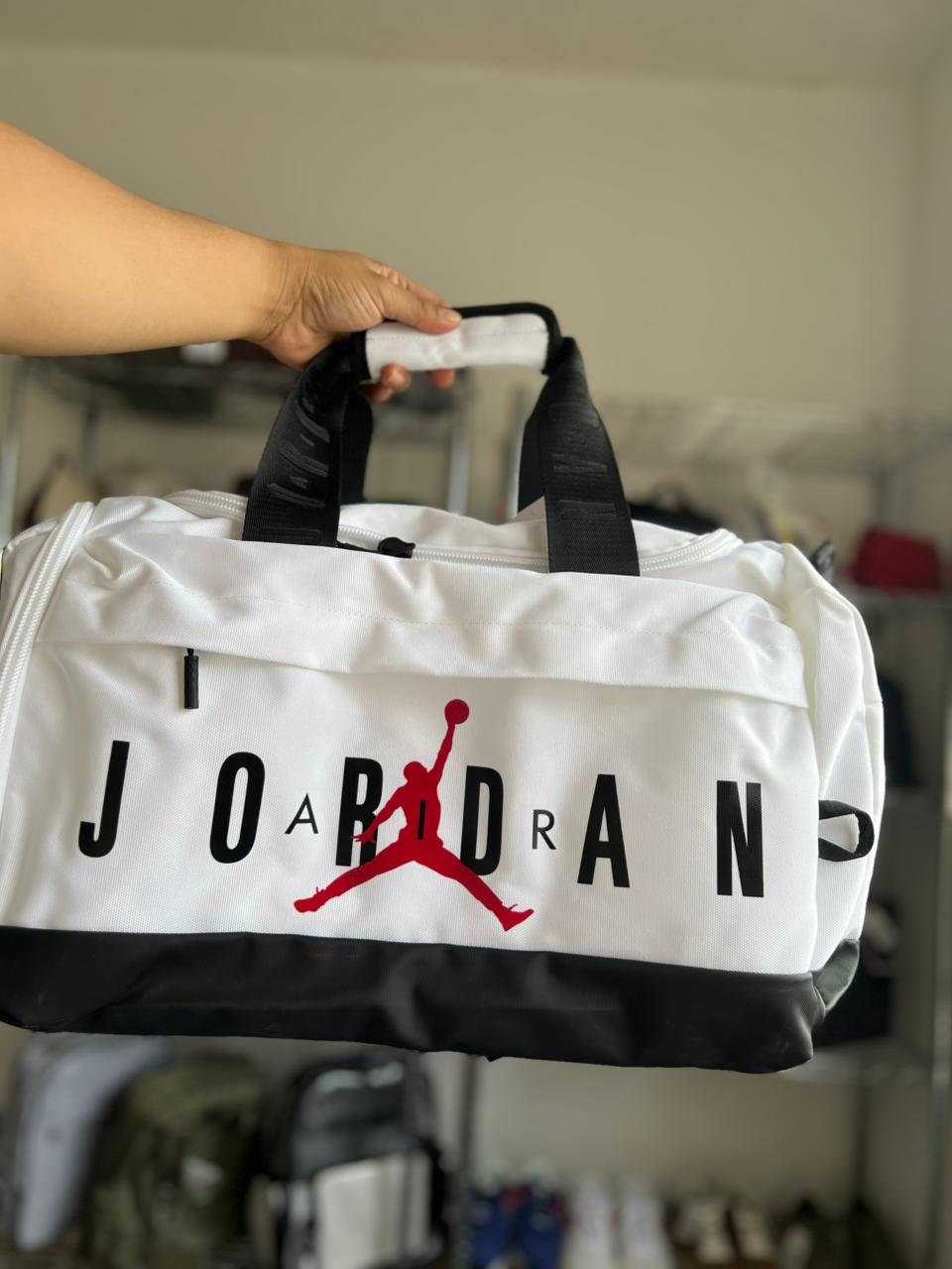 Maleta Deportiva Jordan Blanca Duffel Bag Unisex – Bolsa Gym Viaje Premium