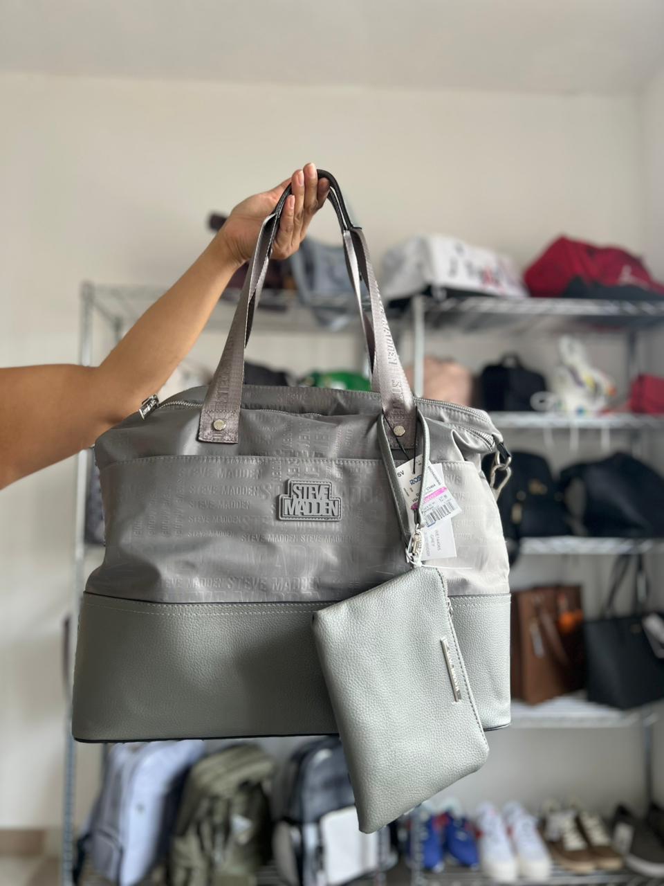 Bolsa Tote Steve Madden Gris Original con Pouch