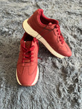Tenis GUESS Urban Classic Red – Sneakers Premium Casual con Plataforma Beige