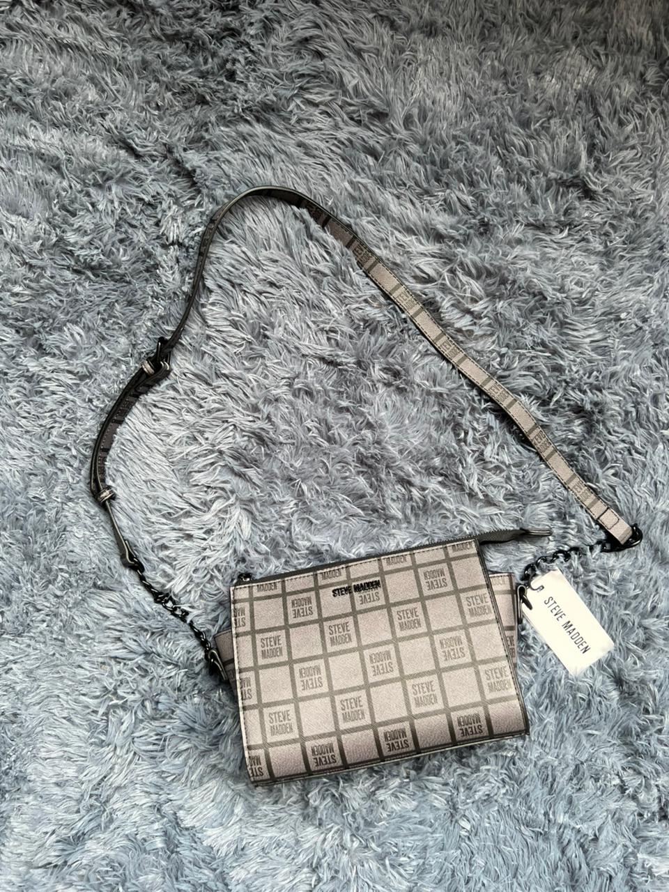 Bolsa Steve Madden Original Crossbody Gris Monograma